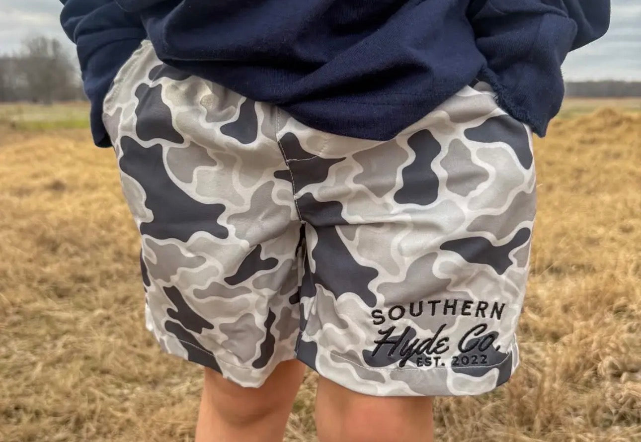 Light camo dude shorts